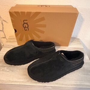 UGG Men’s Neuman Slippers - Black